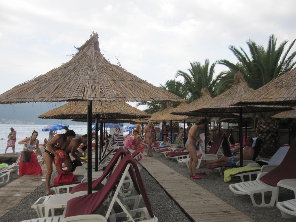 Apartments Delfin Tivat Dış mekan fotoğraf