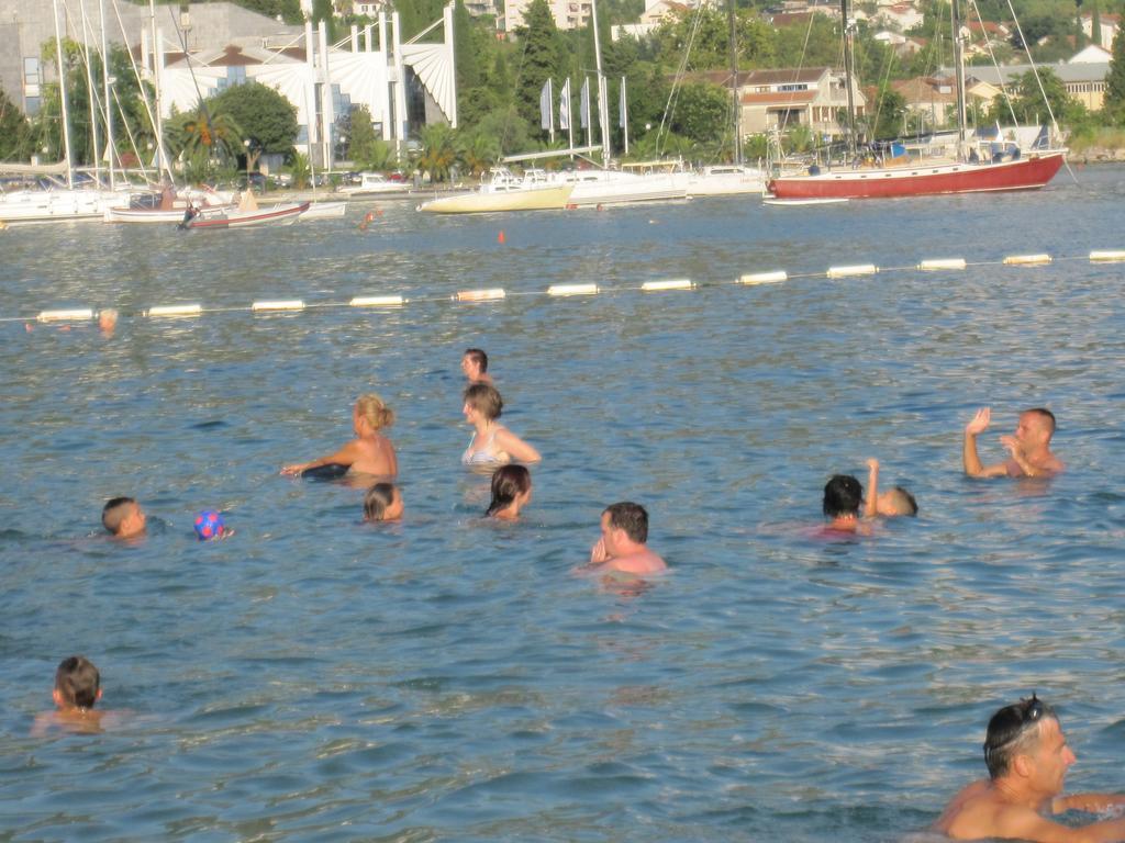 Apartments Delfin Tivat Dış mekan fotoğraf